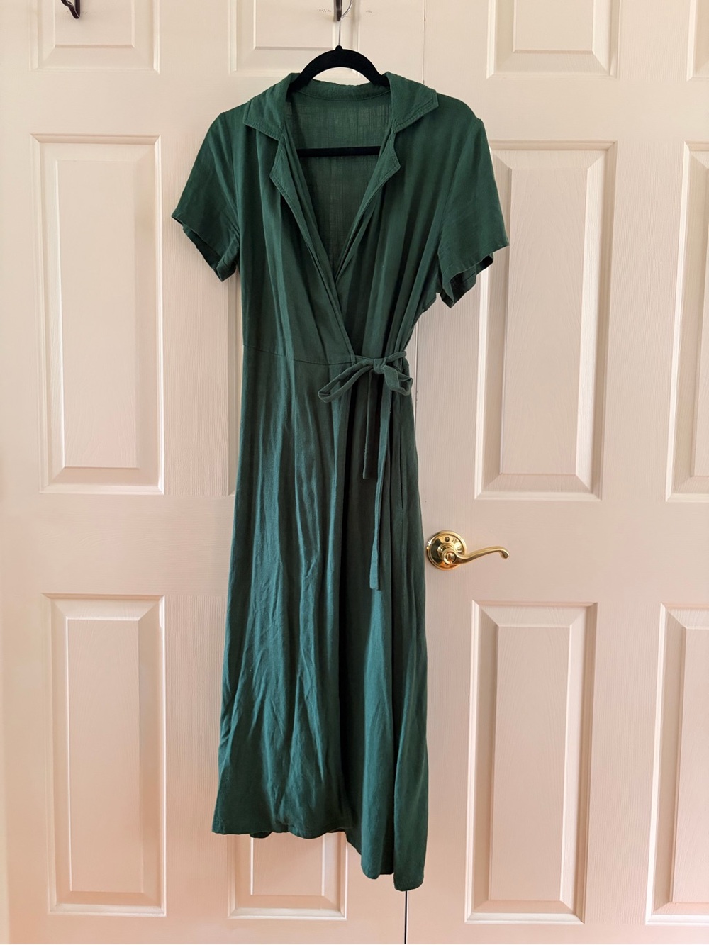 Xiaolizi Women's Green Wrap Dress with Tie Waist